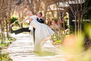 lauberge-sedona-wedding-silly-couple
