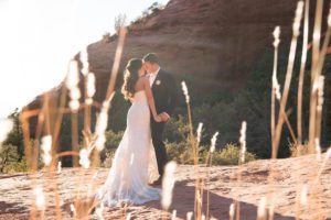 merry-go-round-rock-wedding-kiss