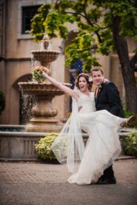 tlaquepaque-sedona-bride-funny