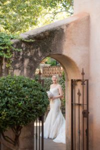 sedona-bride-portraits-tlaquepaque-1072