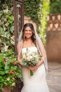 sedona-bride-portraits-tlaquepaque-floral-smile-1119