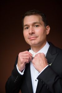 wedding-groom-getting-ready-1018